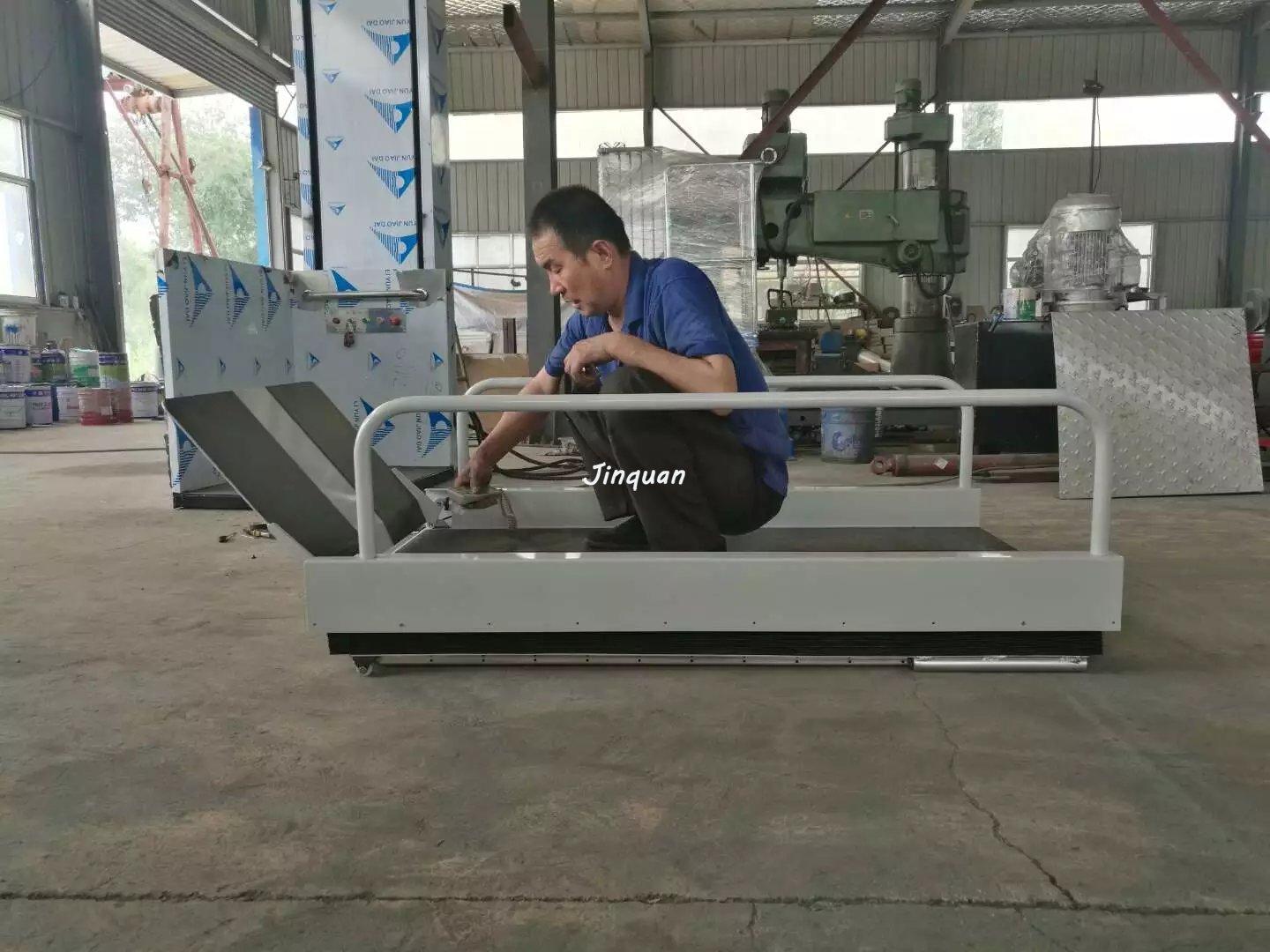 無(wú)障礙升降平臺(tái)