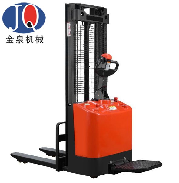 全電動(dòng)堆高車(chē)